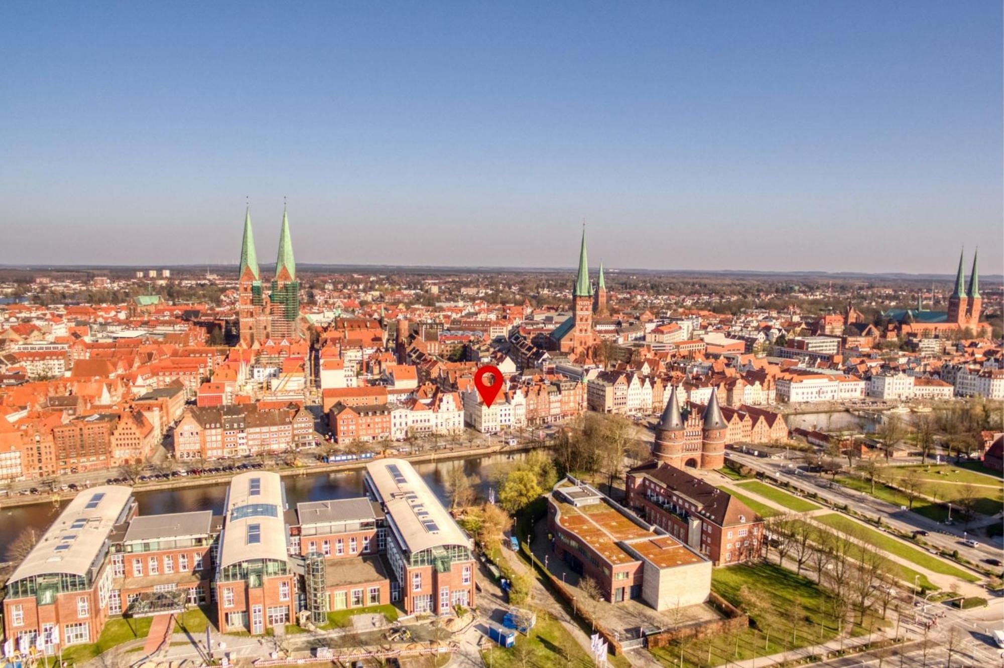 Maisonette Am Holstentor Mit Dachterrasse Und Heimkino Lübeck Dış mekan fotoğraf